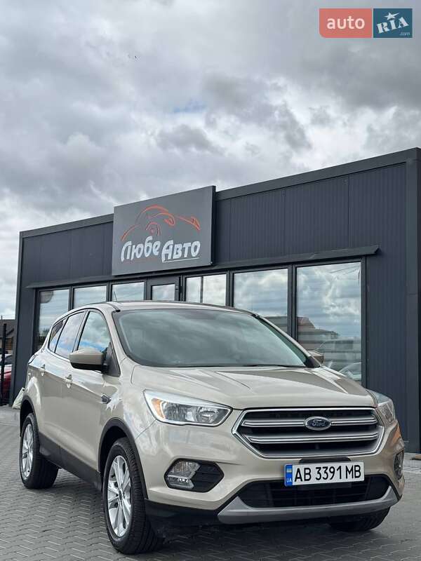 Позашляховик / Кросовер Ford Escape 2017 в Вінниці