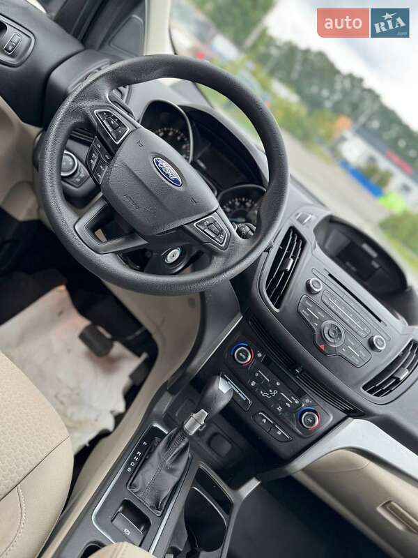 Позашляховик / Кросовер Ford Escape 2017 в Вінниці