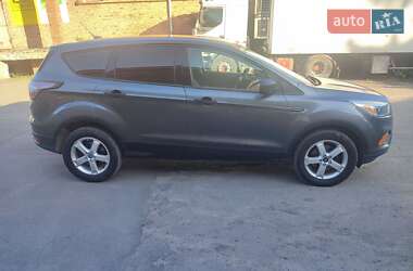 Внедорожник / Кроссовер Ford Escape 2016 в 