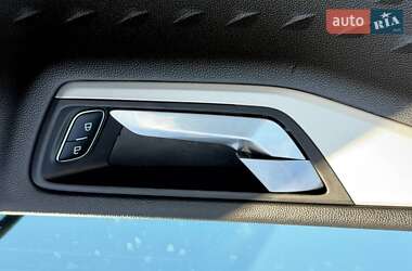 Внедорожник / Кроссовер Ford Escape 2020 в 