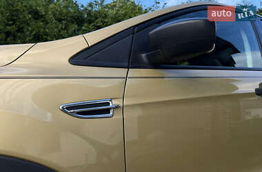 Внедорожник / Кроссовер Ford Escape 2014 в 