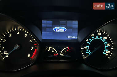 Внедорожник / Кроссовер Ford Escape 2014 в 