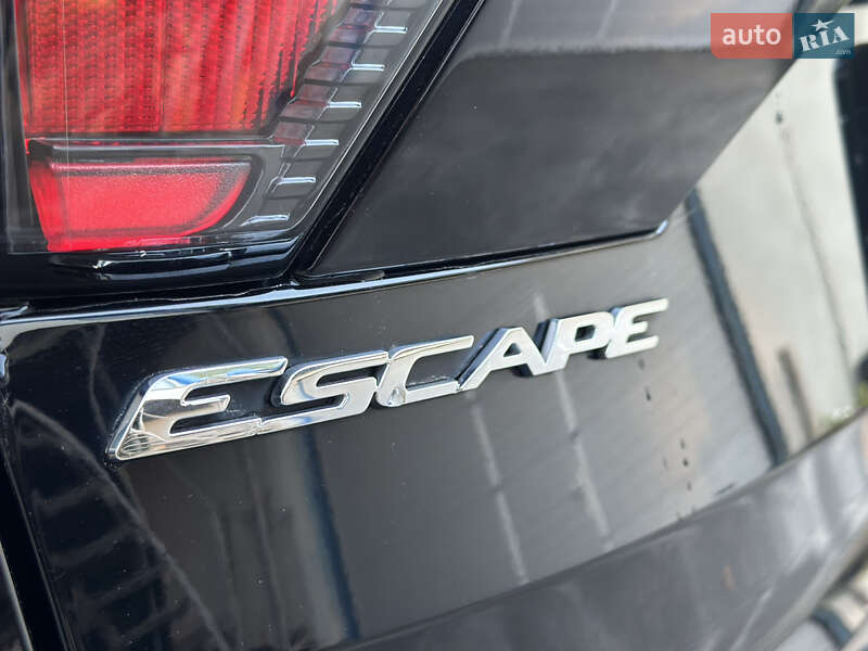 Внедорожник / Кроссовер Ford Escape 2018 в Виннице