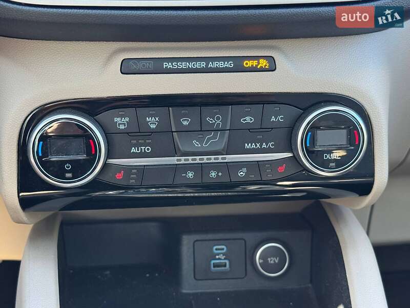 Внедорожник / Кроссовер Ford Escape 2021 в Киеве