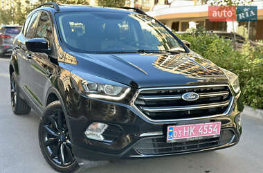 Внедорожник / Кроссовер Ford Escape 2017 в 