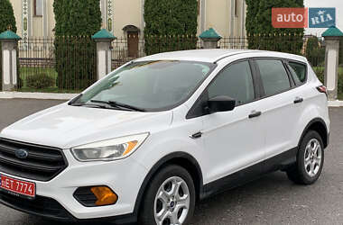 Внедорожник / Кроссовер Ford Escape 2018 в 