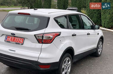 Внедорожник / Кроссовер Ford Escape 2018 в 