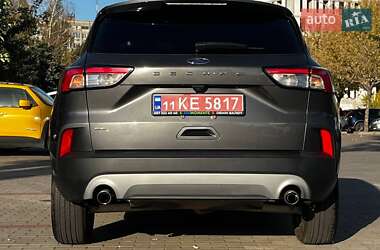 Внедорожник / Кроссовер Ford Escape 2022 в 