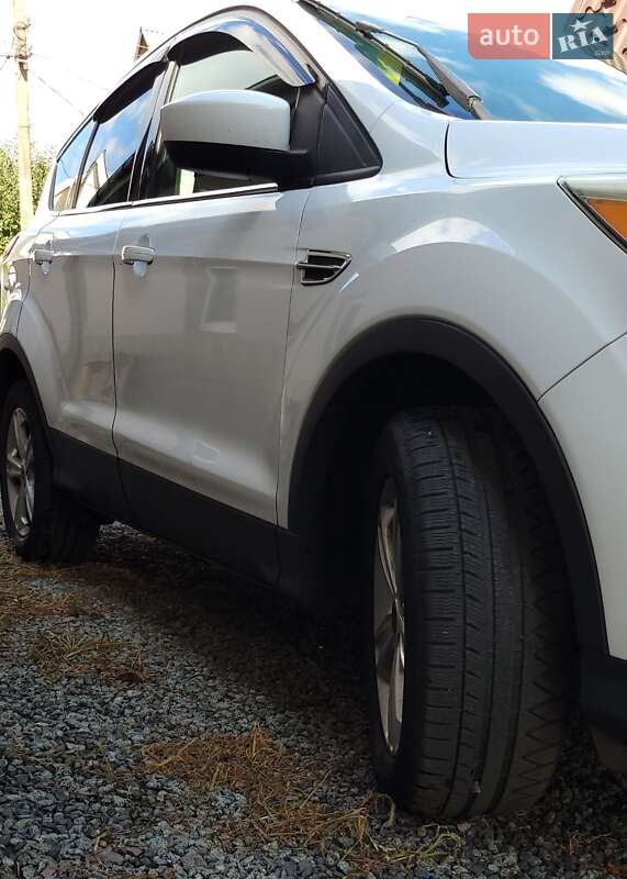 Внедорожник / Кроссовер Ford Escape 2013 в Киеве