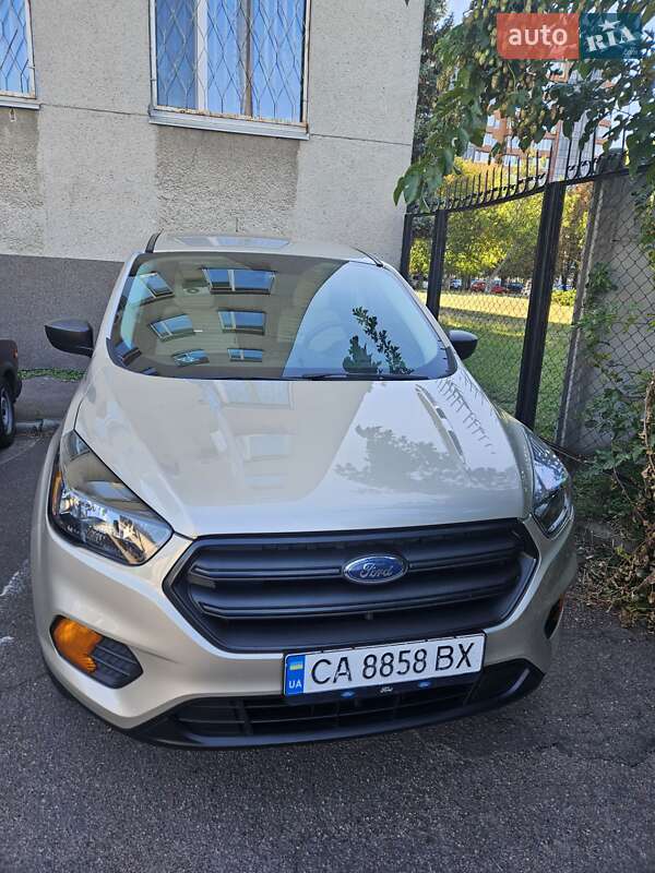 Внедорожник / Кроссовер Ford Escape 2017 в Черкассах