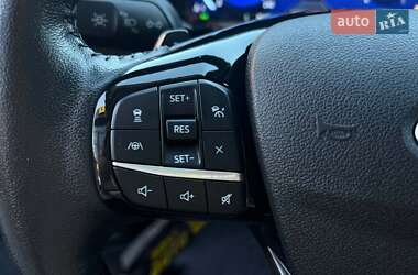 Внедорожник / Кроссовер Ford Escape 2020 в 