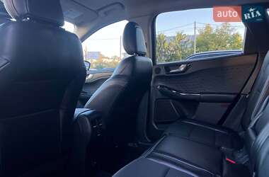 Внедорожник / Кроссовер Ford Escape 2020 в 