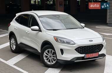 Внедорожник / Кроссовер Ford Escape 2020 в Киеве