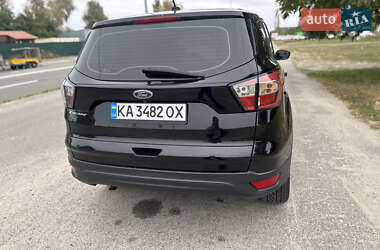 Внедорожник / Кроссовер Ford Escape 2017 в 