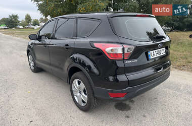 Внедорожник / Кроссовер Ford Escape 2017 в 