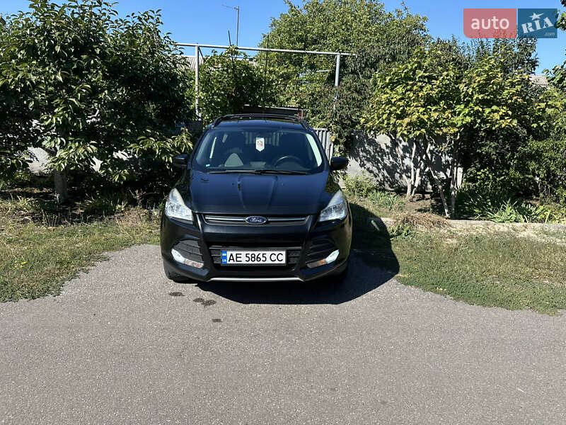 Внедорожник / Кроссовер Ford Escape 2012 в 