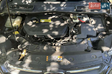 Внедорожник / Кроссовер Ford Escape 2012 в 