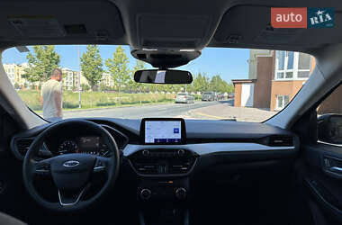 Внедорожник / Кроссовер Ford Escape 2021 в 