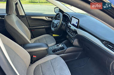 Внедорожник / Кроссовер Ford Escape 2021 в 