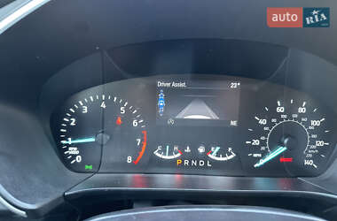 Внедорожник / Кроссовер Ford Escape 2021 в 