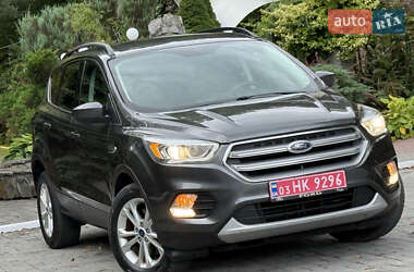 Внедорожник / Кроссовер Ford Escape 2017 в Дрогобыче