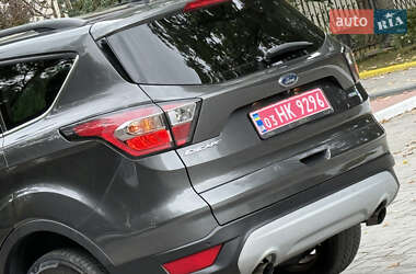 Внедорожник / Кроссовер Ford Escape 2016 в 