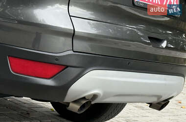 Внедорожник / Кроссовер Ford Escape 2016 в 