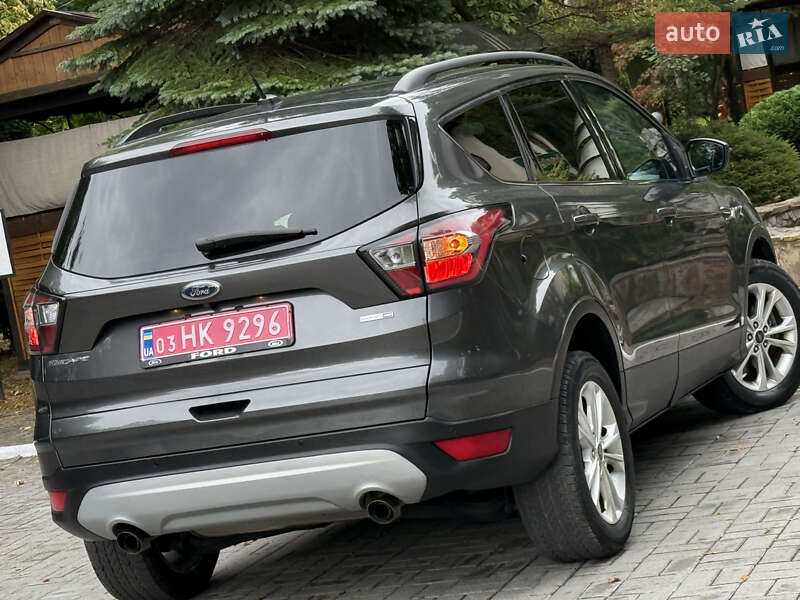 Внедорожник / Кроссовер Ford Escape 2016 в Дрогобыче