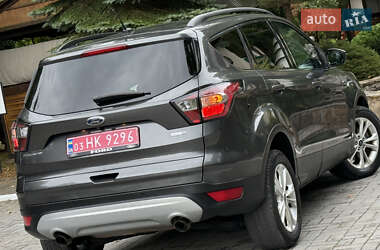 Внедорожник / Кроссовер Ford Escape 2016 в 