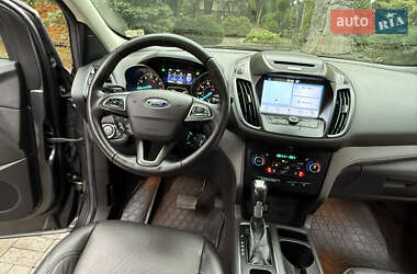 Внедорожник / Кроссовер Ford Escape 2016 в 