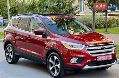 Внедорожник / Кроссовер Ford Escape 2018 в 