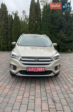 Внедорожник / Кроссовер Ford Escape 2018 в Ивано-Франковске