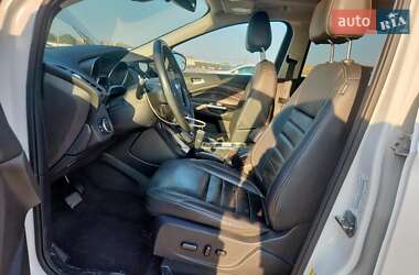 Внедорожник / Кроссовер Ford Escape 2015 в 