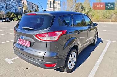 Внедорожник / Кроссовер Ford Escape 2015 в 