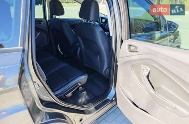 Внедорожник / Кроссовер Ford Escape 2015 в 