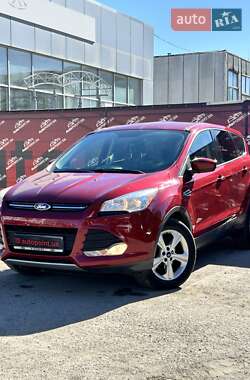 Внедорожник / Кроссовер Ford Escape 2015 в 