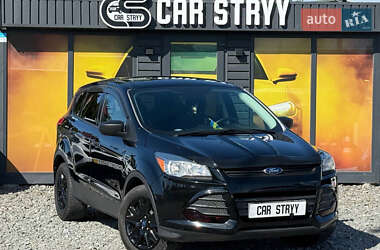 Внедорожник / Кроссовер Ford Escape 2016 в Стрые