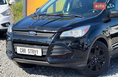 Внедорожник / Кроссовер Ford Escape 2016 в 