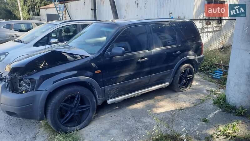 Внедорожник / Кроссовер Ford Escape 2002 в 