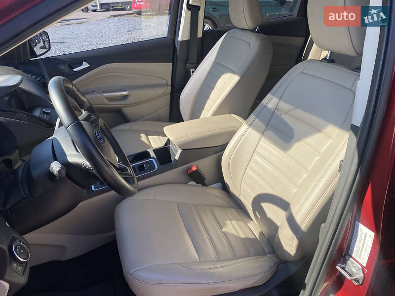 Внедорожник / Кроссовер Ford Escape 2018 в Львове