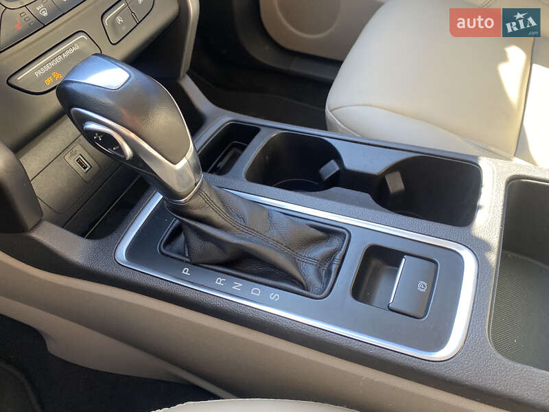 Внедорожник / Кроссовер Ford Escape 2018 в Львове