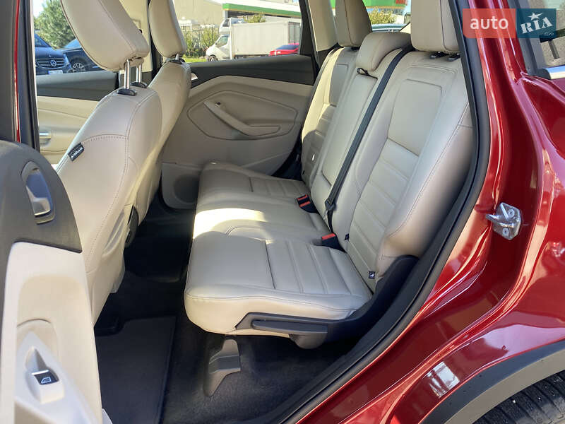 Внедорожник / Кроссовер Ford Escape 2018 в Львове