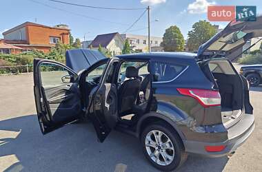 Внедорожник / Кроссовер Ford Escape 2014 в 