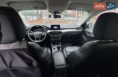 Внедорожник / Кроссовер Ford Escape 2021 в 