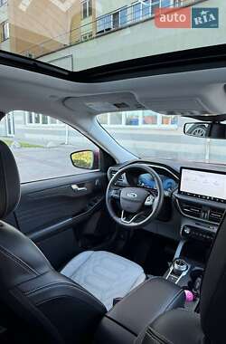 Внедорожник / Кроссовер Ford Escape 2023 в 