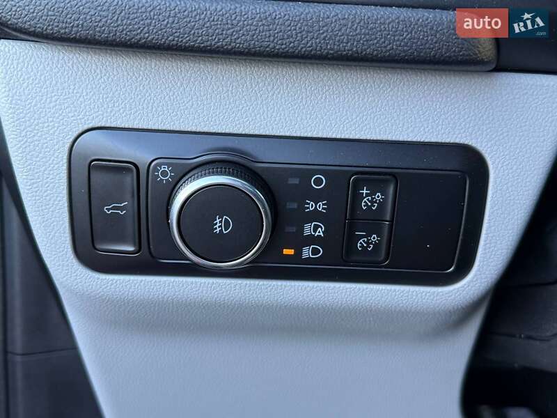 Внедорожник / Кроссовер Ford Escape 2023 в Киеве