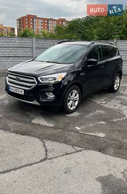 Внедорожник / Кроссовер Ford Escape 2018 в 
