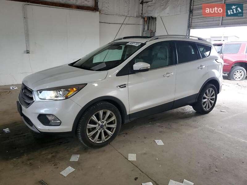Внедорожник / Кроссовер Ford Escape 2016 в 