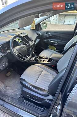Внедорожник / Кроссовер Ford Escape 2017 в 