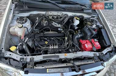 Внедорожник / Кроссовер Ford Escape 2011 в 